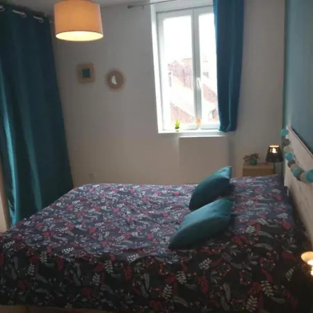 Le Dampierre -apt Centre קאלה