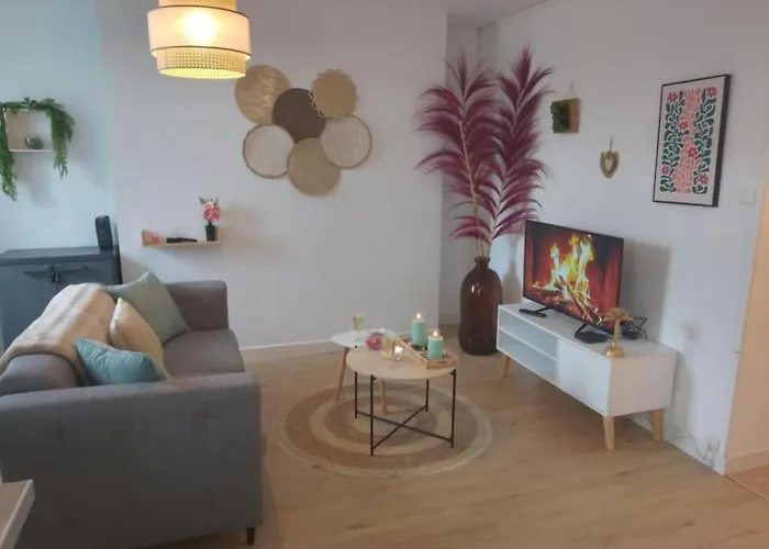 Le Dampierre -apt Centre דירה *